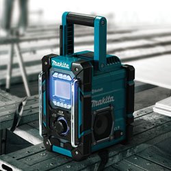 Makita Cordless Radios for Jobsites, Workshops and Outdoor Use