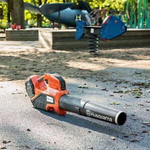 Husqvarna Cordless Leaf Blower